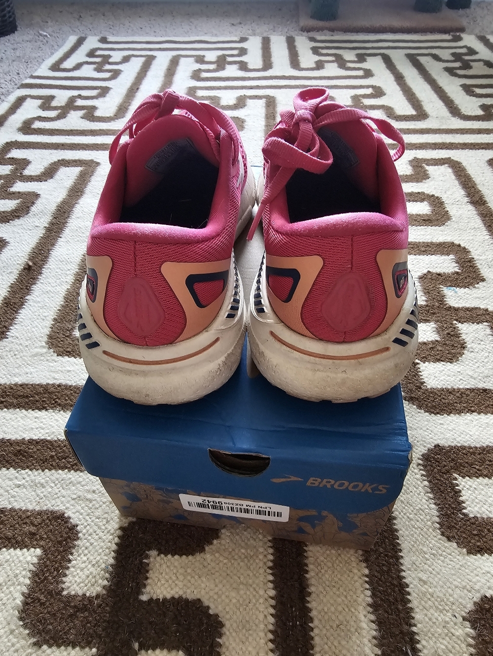 🩷Brooks Women’s Running Sneakers Shoes  Adrenaline GTS 23 - Picture 3 of 6